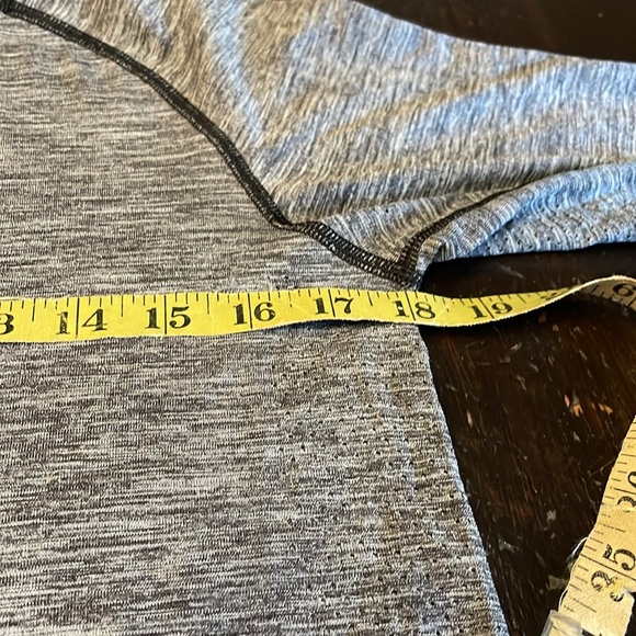 Lululemon Metal Vent Tech Long Sleeve Performance Gray T Shirt Men's Size S. - Picture 8 of 9